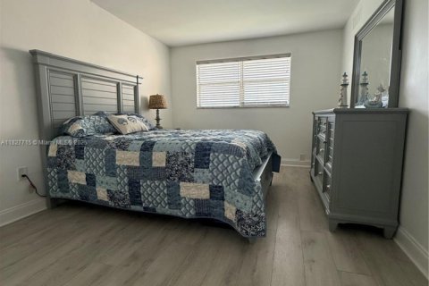 Condo in Sunrise, Florida, 1 bedroom  № 1896567 - photo 25