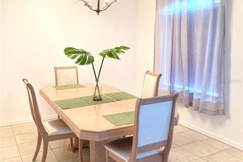 House in Palm Coast, Florida 3 bedrooms, 187.11 sq.m. № 1918700 - photo 4