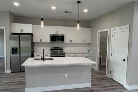 Casa en venta en Dunnellon, Florida, 4 dormitorios, 160.72 m2 № 2198092 - foto 2