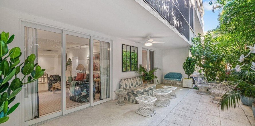 Condo in Palm Beach, Florida, 2 bedrooms  № 2158419