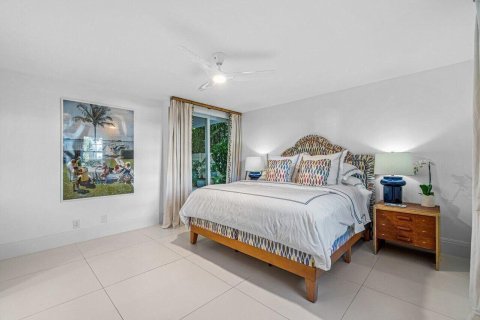 Condo in Palm Beach, Florida, 2 bedrooms  № 2158419 - photo 14