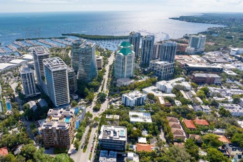 Купить кондоминиум в Майами, Флорида 2 спальни, 147.81м2, № 2034937 - фото 16