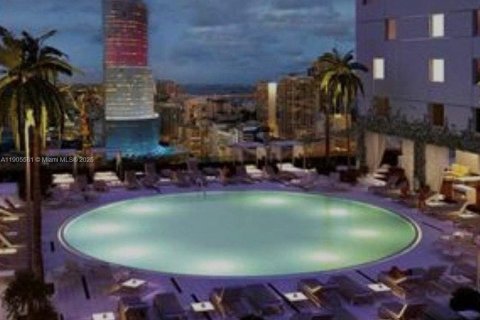 Condo in Miami, Florida, 1 bedroom  № 1956226 - photo 4