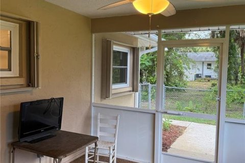 Casa en alquiler en Port Charlotte, Florida, 2 dormitorios, 134.34 m2 № 1908866 - foto 18