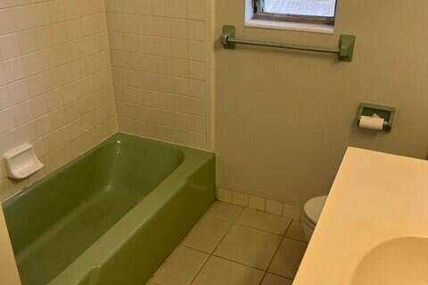 Commercial property in Fort Lauderdale, Florida 3 rooms, 41.81 sq.m. № 2088337 - photo 5