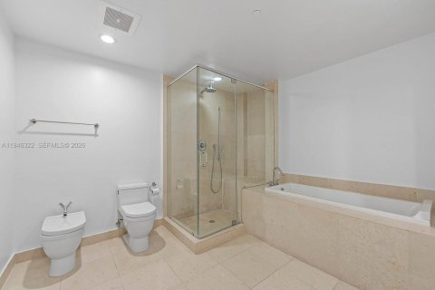 Снять в аренду кондоминиум в Майами, Флорида 3 спальни, 173.73м2, № 2005462 - фото 7