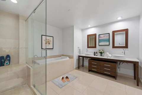 Снять в аренду кондоминиум в Майами, Флорида 3 спальни, 173.73м2, № 2005462 - фото 6