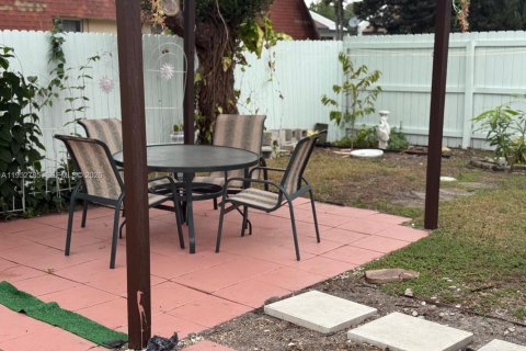 Casa en venta en Wellington, Florida, 2 dormitorios, 120.22 m2 № 2054581 - foto 27