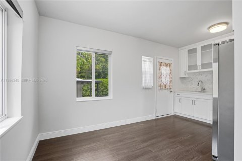 Casa en venta en Opa-locka, Florida, 2 dormitorios, 80.08 m2 № 2058221 - foto 12