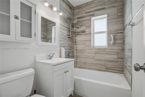 Casa en venta en Opa-locka, Florida, 2 dormitorios, 80.08 m2 № 2058221 - foto 19