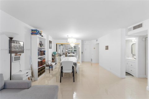 Купить кондоминиум в Серфсайд, Флорида 1 спальня, 86.31м2, № 2012789 - фото 5