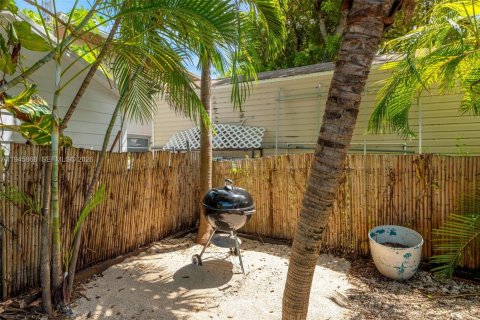 House in Key Largo, Florida 3 bedrooms, 127.46 sq.m. № 2002722 - photo 24