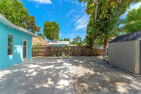 House in Key Largo, Florida 3 bedrooms, 127.46 sq.m. № 2002722 - photo 23