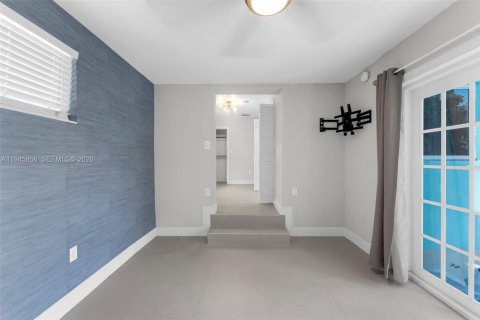 House in Key Largo, Florida 3 bedrooms, 127.46 sq.m. № 2002722 - photo 20