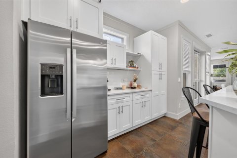 Townhouse in Winter Park, Florida 2 bedrooms, 171.96 sq.m. № 2287760 - photo 11