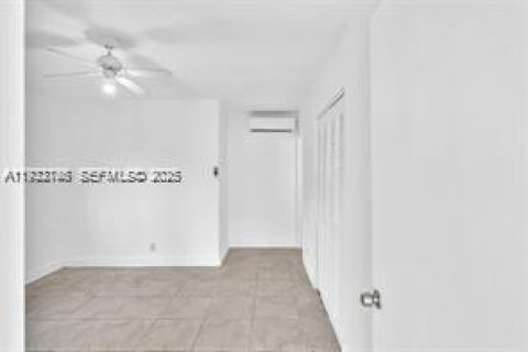 Immobilier commercial à vendre à Fort Lauderdale, Floride: 225.1 m2 № 1991653 - photo 13