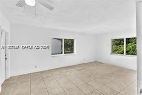 Immobilier commercial à vendre à Fort Lauderdale, Floride: 225.1 m2 № 1991653 - photo 10
