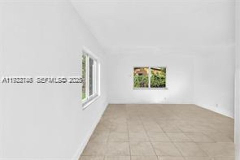 Immobilier commercial à vendre à Fort Lauderdale, Floride: 225.1 m2 № 1991653 - photo 3