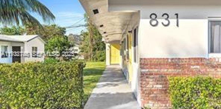 Immobilier commercial à Fort Lauderdale, Floride 225.1 m2 № 1991653