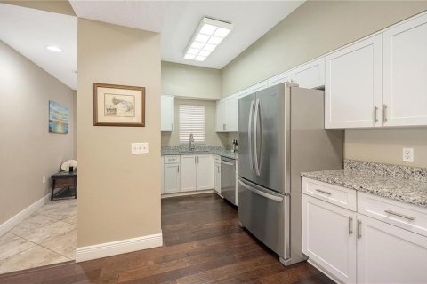 Copropriété à louer à Sarasota, Floride: 2 chambres, 106.56 m2 № 2329153 - photo 11