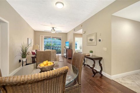 Copropriété à louer à Sarasota, Floride: 2 chambres, 106.56 m2 № 2329153 - photo 5