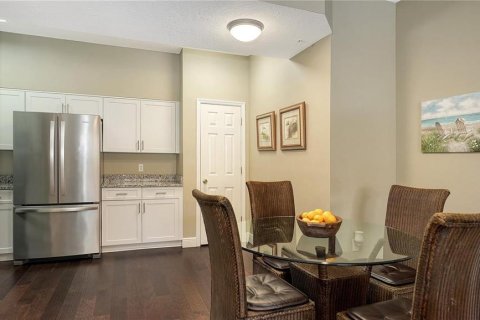 Copropriété à louer à Sarasota, Floride: 2 chambres, 106.56 m2 № 2329153 - photo 9