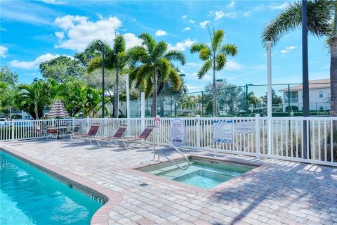 Copropriété à louer à Sarasota, Floride: 2 chambres, 106.56 m2 № 2329153 - photo 30