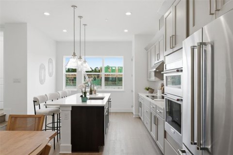 Adosado en venta en Orlando, Florida, 2 dormitorios, 186.18 m2 № 2093376 - foto 13
