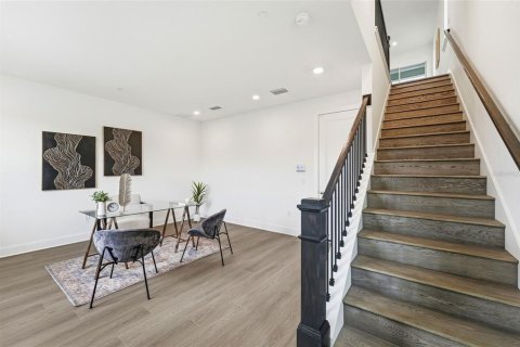 Adosado en venta en Orlando, Florida, 2 dormitorios, 186.18 m2 № 2093376 - foto 5