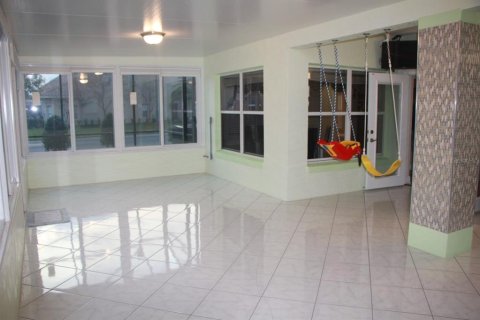 Villa ou maison à louer à Orlando, Floride: 5 chambres, 271.46 m2 № 2108197 - photo 16