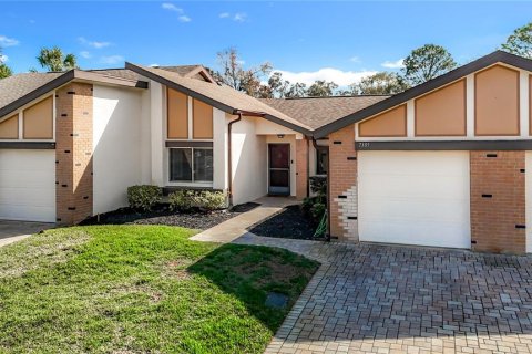 Villa ou maison à Weeki Wachee, Floride 2 chambres, 113.62 m2 № 2287402