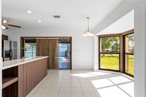 Villa ou maison à louer à Miami, Floride: 3 chambres, 162.58 m2 № 1970734 - photo 9