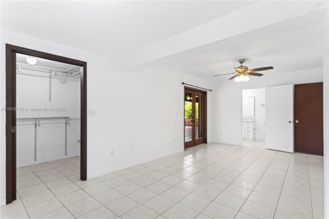 Villa ou maison à louer à Miami, Floride: 3 chambres, 162.58 m2 № 1970734 - photo 23