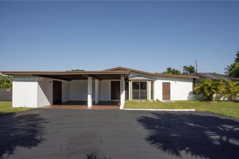 Villa ou maison à louer à Miami, Floride: 3 chambres, 162.58 m2 № 1970734 - photo 3