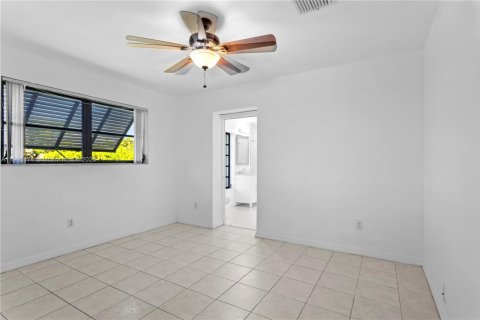 Villa ou maison à louer à Miami, Floride: 3 chambres, 162.58 m2 № 1970734 - photo 27