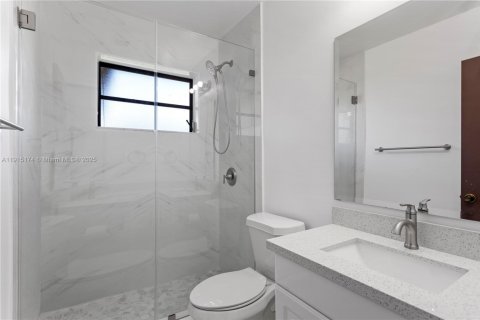 Villa ou maison à louer à Miami, Floride: 3 chambres, 162.58 m2 № 1970734 - photo 19