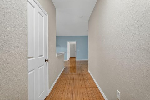 Condo in Haines City, Florida, 2 bedrooms  № 1901987 - photo 3