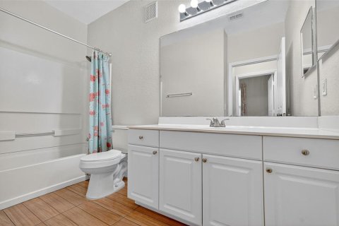 Condo in Haines City, Florida, 2 bedrooms  № 1901987 - photo 15