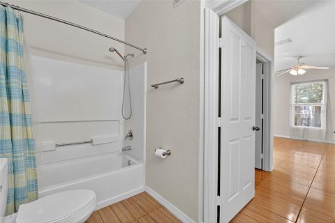 Condo in Haines City, Florida, 2 bedrooms  № 1901987 - photo 26
