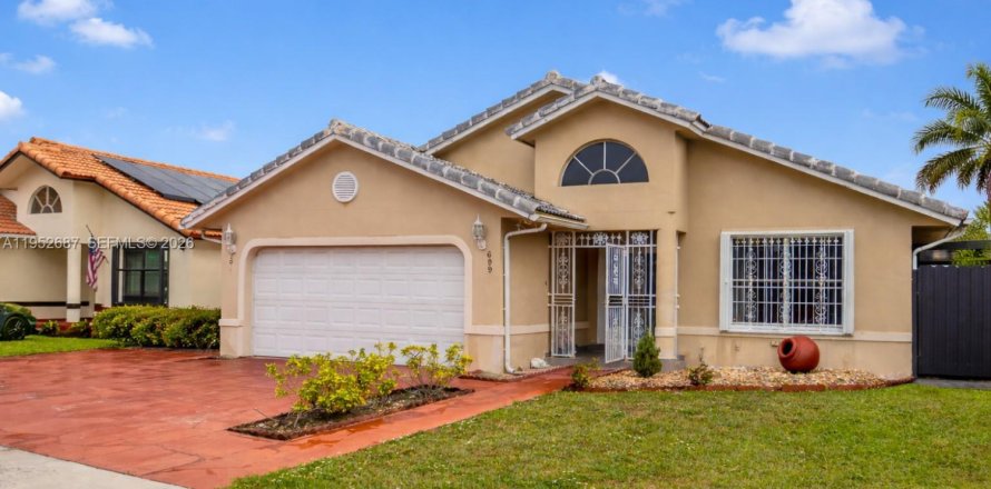 Villa ou maison à Miami, Floride 4 chambres, 164.99 m2 № 2008569