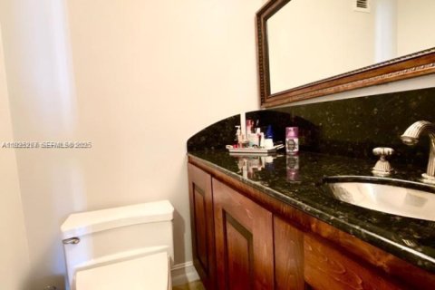Condo in Miami Beach, Florida, 1 bedroom  № 2076747 - photo 17