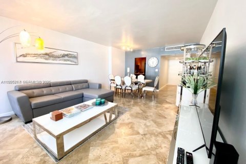 Condo in Miami Beach, Florida, 1 bedroom  № 2076747