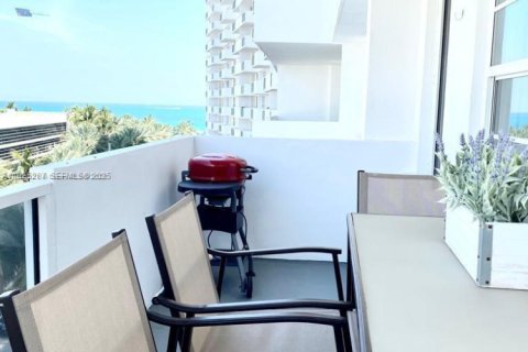 Condo in Miami Beach, Florida, 1 bedroom  № 2076747 - photo 20