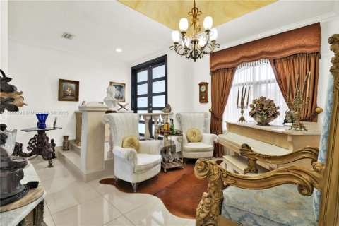 House in Miami, Florida 5 bedrooms, 247.68 sq.m. № 1898267 - photo 12