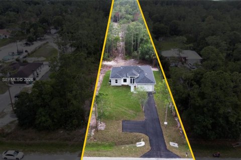 House in Naples, Florida 4 bedrooms, 150.13 sq.m. № 2051503 - photo 2