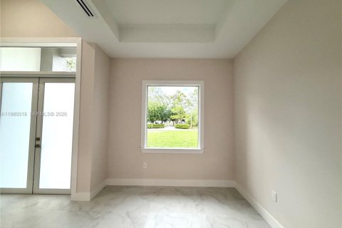 House in Naples, Florida 4 bedrooms, 150.13 sq.m. № 2051503 - photo 24