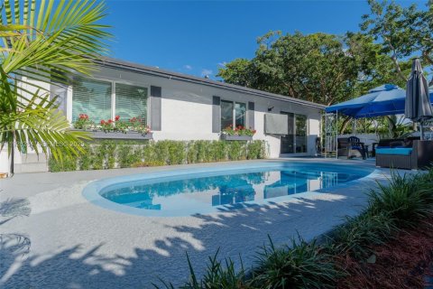 House in Davie, Florida 3 bedrooms, 112.32 sq.m. № 1987132 - photo 20