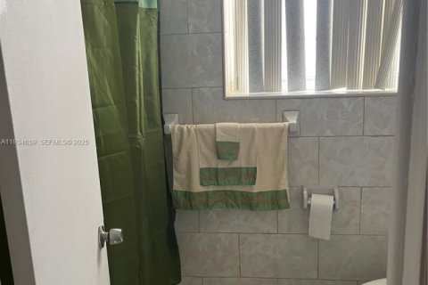 Immobilier commercial à louer à Miami, Floride: 1 chambre, 118.17 m2 № 1992804 - photo 5