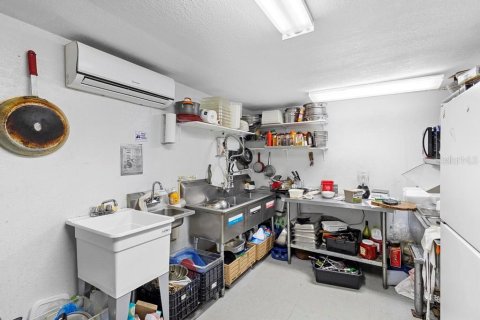 Immobilier commercial à vendre à Kissimmee, Floride: 138.24 m2 № 1733083 - photo 10