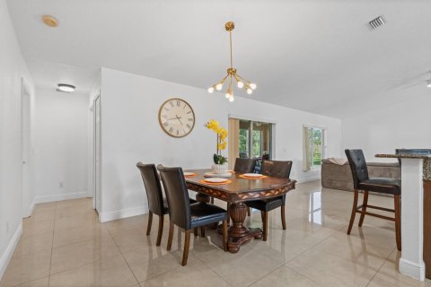 Casa en venta en Port St. Lucie, Florida, 4 dormitorios, 207.73 m2 № 2185172 - foto 17